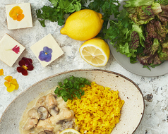 ICONIC STAGE marunouchi 二重橋前駅カフェ