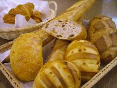 メゾンカイザー コレド日本橋 茅場町駅 カフェ