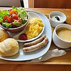 カフェ ユエ鶯谷駅カフェ